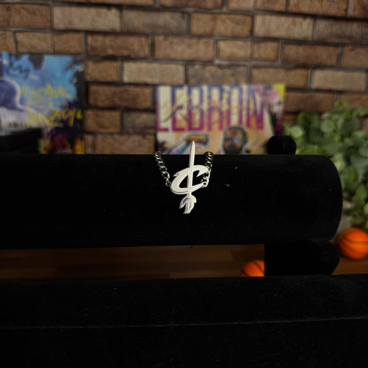 Cavaliers necklace